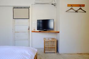 Two Meters Lane Two Hall