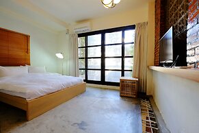 Two Meters Lane Two Hall