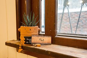 Two Meters Lane Two Hall