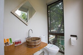 Two Meters Lane Two Hall