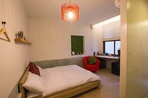 Two Meters Lane Two Hall