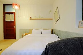 Two Meters Lane Two Hall