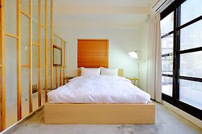 Two Meters Lane Two Hall