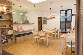 Two Meters Lane Two Hall