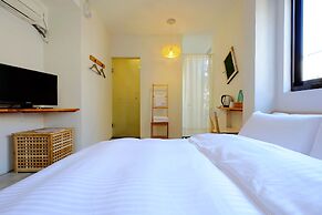 Two Meters Lane Two Hall