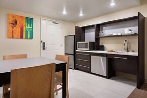 Home2 Suites by Hilton Anchorage / Midtown