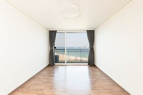 Kensington Resort Seorak Beach