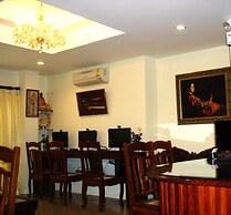 The Bang Khun Phrom Suites