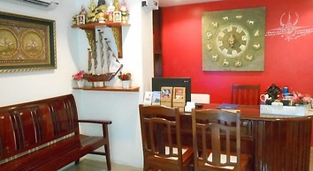 The Bang Khun Phrom Suites