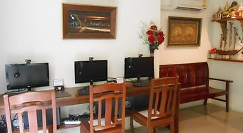 The Bang Khun Phrom Suites