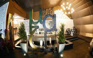 MAZI Design Hotel by Kalima