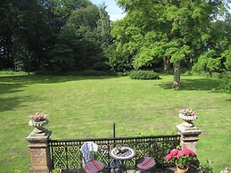 Ny Kirstineberg Gods Bed & Breakfast
