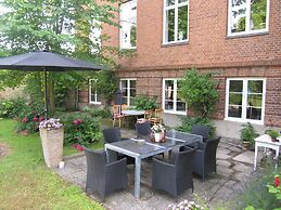 Ny Kirstineberg Gods Bed & Breakfast