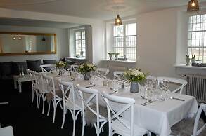 Ny Kirstineberg Gods Bed & Breakfast