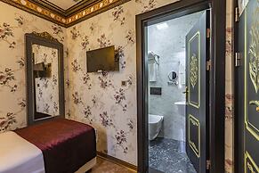 Laleli Blue Marmaray Hotel