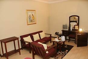 Roc Heights Lodge