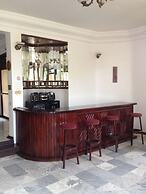 Roc Heights Lodge