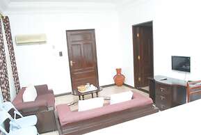 Roc Heights Lodge