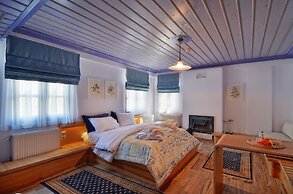 Dilofo Hotel Luxury Suites