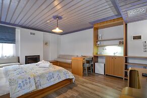 Dilofo Hotel Luxury Suites