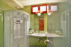 Dilofo Hotel Luxury Suites