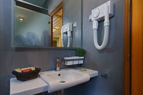 Dilofo Hotel Luxury Suites