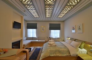 Dilofo Hotel Luxury Suites