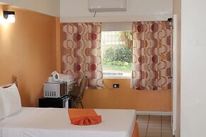 Pineapple Court Hotel