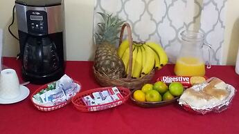 Pineapple Court Hotel