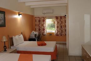 Pineapple Court Hotel