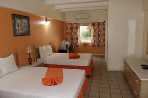 Pineapple Court Hotel