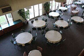 Farmstead Inn & Conference Center