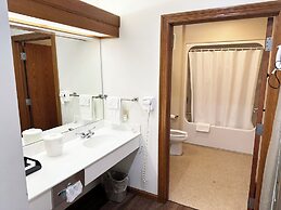 Farmstead Inn & Conference Center
