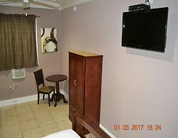 Monterey Inn Hotel