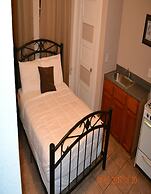 Monterey Inn Hotel