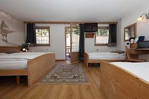 Hotel Apartments Wellness Villa di Bosco