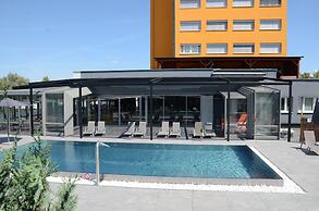Hotel Aura Design & Garden Pool