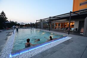 Hotel Aura Design & Garden Pool