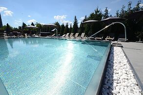 Hotel Aura Design & Garden Pool