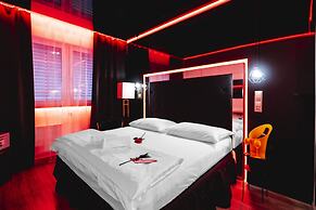 Hotel Aura Design & Garden Pool