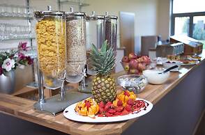 Hotel Aura Design & Garden Pool