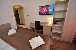 Hotel Aura Design & Garden Pool