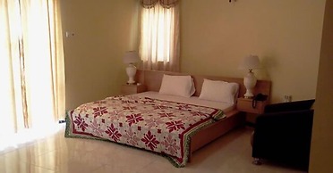 Meridian Drive Hotel