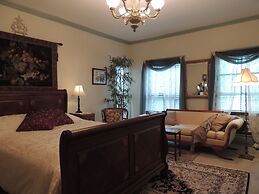 1868 Magnolia House Inn