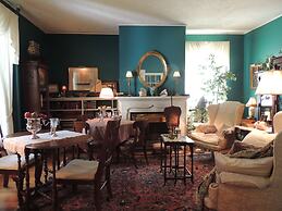 1868 Magnolia House Inn