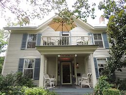 1868 Magnolia House Inn