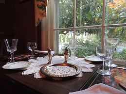 1868 Magnolia House Inn