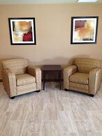 Cobblestone Hotel & Suites – Pulaski/Green Bay