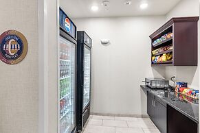 Cobblestone Hotel & Suites – Pulaski/Green Bay