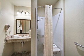 Cobblestone Hotel & Suites – Pulaski/Green Bay